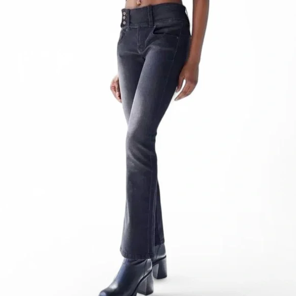 BDG Urban Outfitters Y2K Belted Flare Low Rise Jean Dark Wash Size 33 Black Slim - Picture 16 of 16